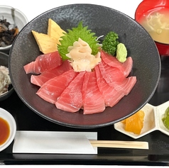 まぐろ丼