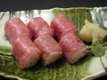 料理メニュー写真&nbsp;黒毛和牛炙り巻き寿司