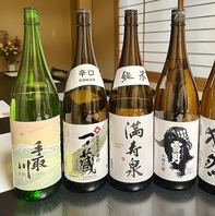 厳選の日本酒とワインで、至福のひとときを。
