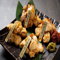 【名物】阿波尾鶏と大山地鶏の食べ比べ