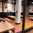 ご家族でのお食事やご友人との飲み会にぴったりな、8名様までご利用いただけるお座敷席をご用意しております。足を伸ばしてゆったりとくつろぎながら、自慢の焼鳥とお酒をお楽しみください。