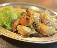 お酒のアテにぴったりな逸品料理も