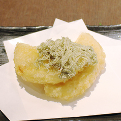 味の染みた大根天185円(税込)・キス196円(税込)