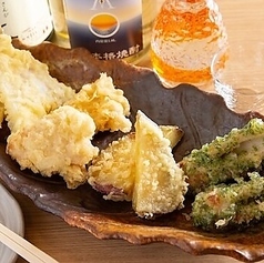 お酒が進む居酒屋メニューを豊富に取り揃えております