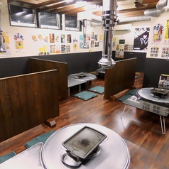 お座敷はアットホーム雰囲気！ご家族でのご利用や、多人数での宴会におすすめです！※テーブル席は本場韓国のドラム缶テーブルの為お子様は、お座敷をおすすめします。