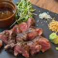 料理メニュー写真&nbsp;黒毛和牛もも肉炭火焼きステーキ120g