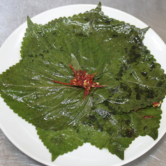 胡麻の葉醤油漬け