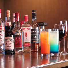 ビールやワイン、カフェメニューまで幅広く取り揃え!