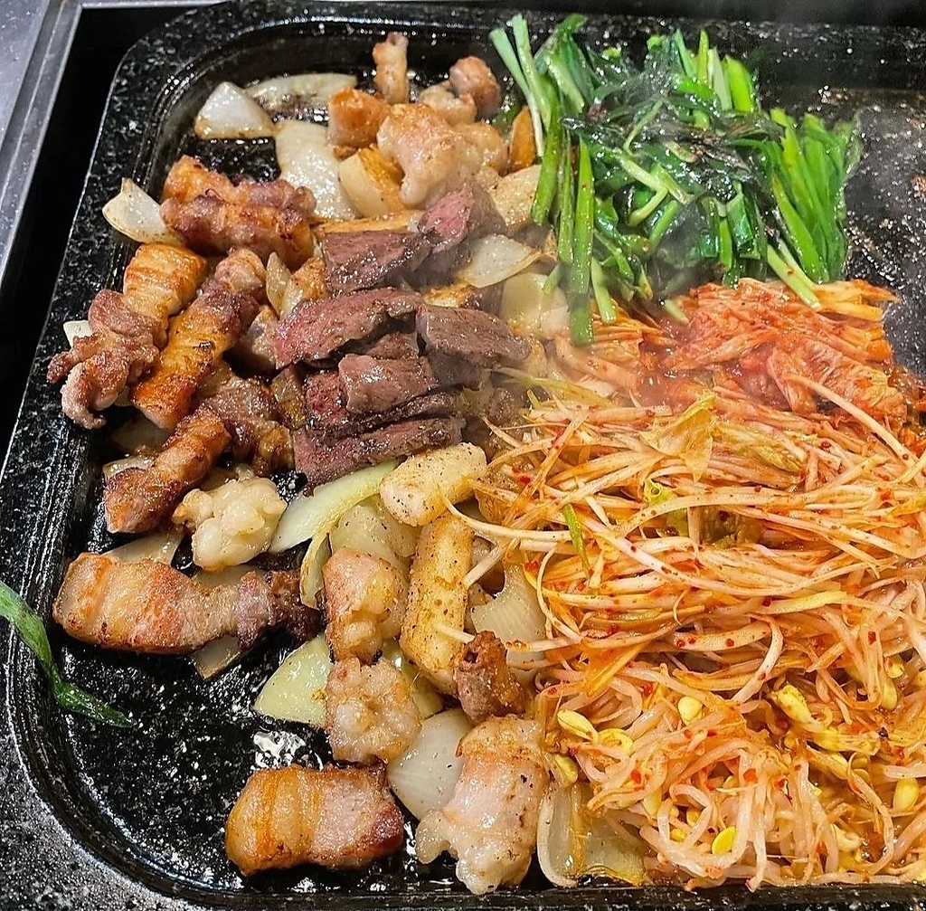 韓国焼肉専門店 ヤキバンザイ 新大久保 | 新宿区の焼肉/ホルモン