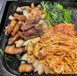 焼肉 ヤキバンザイ