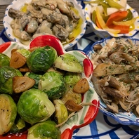 オーナーが釣った魚と、目利きで仕入れてきた食材を使用