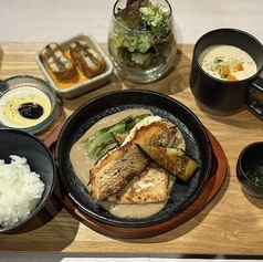 地元食材を使用した週替わりランチが人気♪