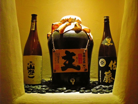 日本酒・焼酎が豊富。揚げたての串揚げに生ビールで最高！女性には充実の果実酒も◎