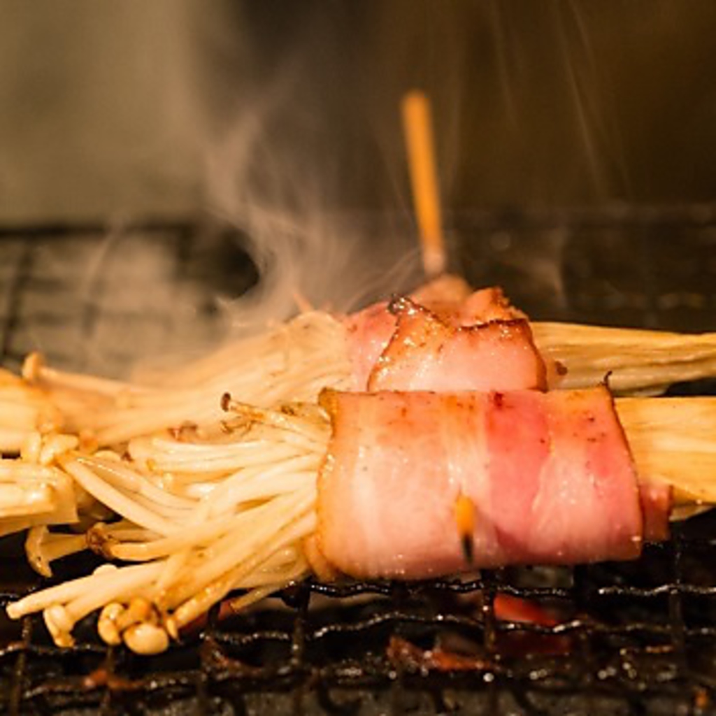 ベーコン巻も種類が豊富♪様々な焼き鳥を楽しむことができます。