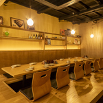 広々としたテーブル席はご家族でのご利用にオススメ♪美味しい料理とともに素敵なひとときをご提供◎