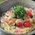 料理メニュー写真&nbsp;トマトと生ハムの冷たいパスタ