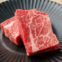 鹿児島県産黒毛和牛・黒豚使用 大衆居酒屋 にくと、石焼き。 天文館の写真2