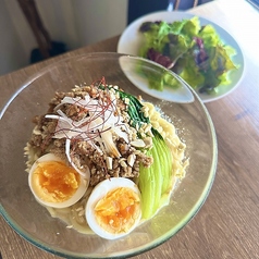ごま香る自家製肉味噌の冷やし担々麺