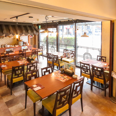 温かい照明の店内は、落ち着いてお食事ができる癒し空間♪美味しい韓国料理と豊富な種類のお酒をご用意して、皆様のご来店をお待ちしております！