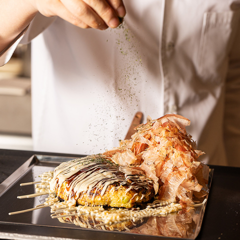 帯広駅徒歩3分！プロが焼き上げる絶品のお好み焼き、創作もんじゃが食べられるお店！