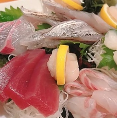 まぐろ家まる　東香里店の写真