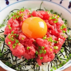 ランチタイムは気軽にお食事をお楽しみいただけます◎