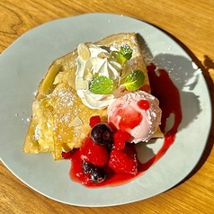 【Crepe】Mix Berry Crepe ミックスベリークレープ