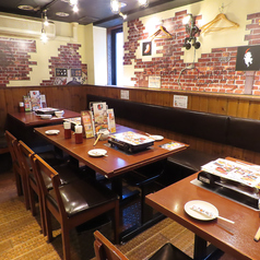 テーブル席は連結も可能で10名様以上での宴会も可能◎