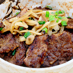 しあわせ絆牛の焼き肉丼（味噌汁、漬物付き）