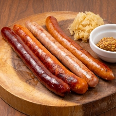 ソーセージ盛り合わせ / Assorted sausages