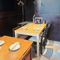 地元のご友人とのお食事や飲み会にもおすすめです。心温まる会話と美味しい料理を存分にお楽しみいただけます。