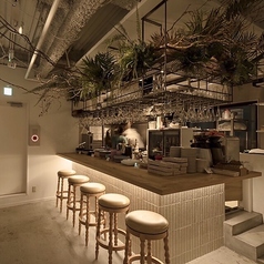 TOLAH UMEDA トーラの特集写真