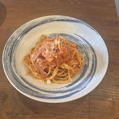 ベーコンと玉ねぎのトマトソース