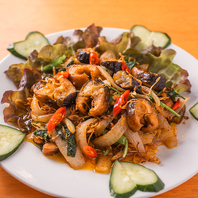 レモングラスとピリ辛唐辛子が引き立つ絶品うなぎ炒め