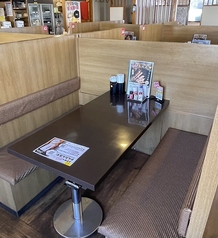 テーブル席
