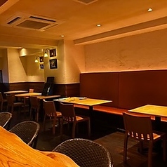 人数、予算をご相談のうえ貸し切りが可能です。店舗に直接ご連絡ください。（8名様～）大人数の場合は立食もご検討いたします。