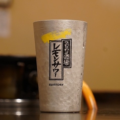 こだわり酒場のレモンサワー