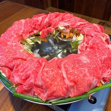 GYUONE ぎゅうわん 炊き肉鉄板鍋のおすすめ料理1