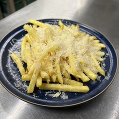 フライドポテト　チーズがけ