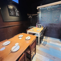 美味しい料理や飲み物を囲みながら、心温まる会話をお楽しみいただけます。ぜひお気軽にお立ち寄りください♪