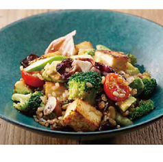 彩り野菜、厚揚げ豆腐、ブラウンライスのソテー