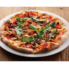 彩り野菜とベーコンのピザ