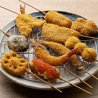 変わり種の串かつを豊富にご用意！揚げたてをどうぞ◎