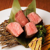 専門店だから美味しい。名物低温調理!!低温調理法とは比較的低い温度で加熱するというもの。肉のみずみずしさを保ち、ジューシーに味わえます!!長時間の加熱によって安全に減菌できるので生に近い状態の牛肉や豚肉も安心してお召し上がり下さい。