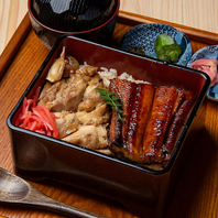 【ランチで大人気！一度で二度美味しい！】鰻鶏重