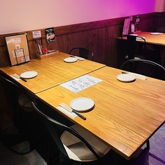 テーブル毎の間隔も広めでゆっくりお食事をお楽しみいただけます♪各種宴会や、飲み会にも最適です◎