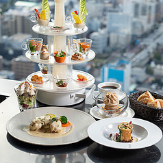 【平日の彩り】ツリーランチ◆名物アミューズタワー付ダブルメインのデザートコースの写真