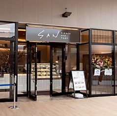 SAN三井アウトレットパーク岡崎店の外観1