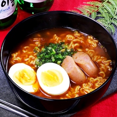 韓国麺　辛ラーメン