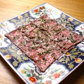 料理メニュー写真&nbsp;炙り和牛イチボ　山ワサビのタリアータ
